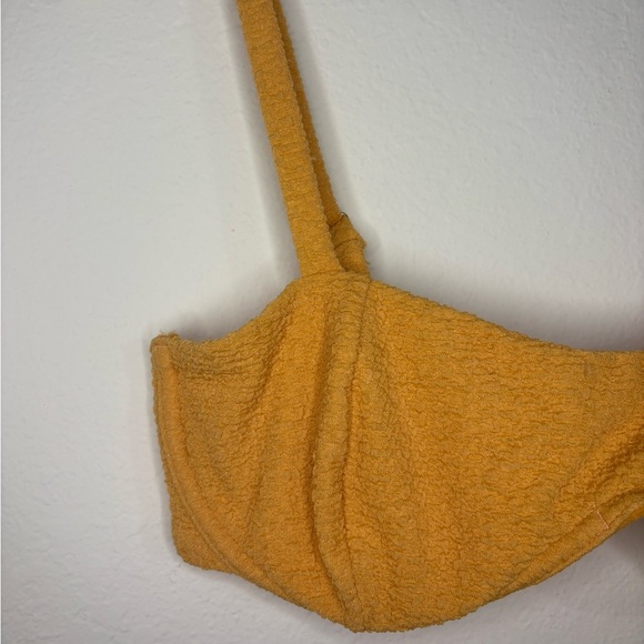 Billabong Yellow textured swim top - Picture 4 of 10